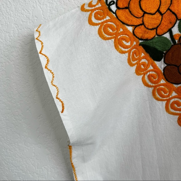 Costume Baldor Mexican Embroidered Tunic Floral Em - Picture 3 of 6
